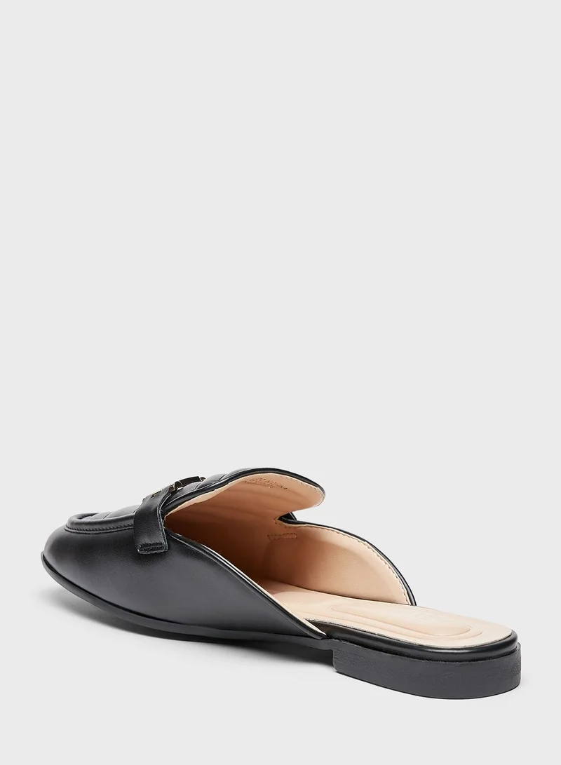 سيليست Backless Slip Ons