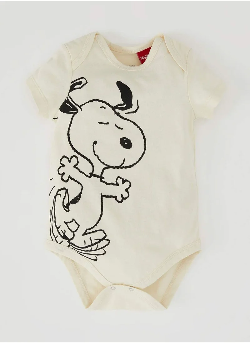 ديفاكتو Short Sleeve Snoopy Printed T-Shirt & Dungarees