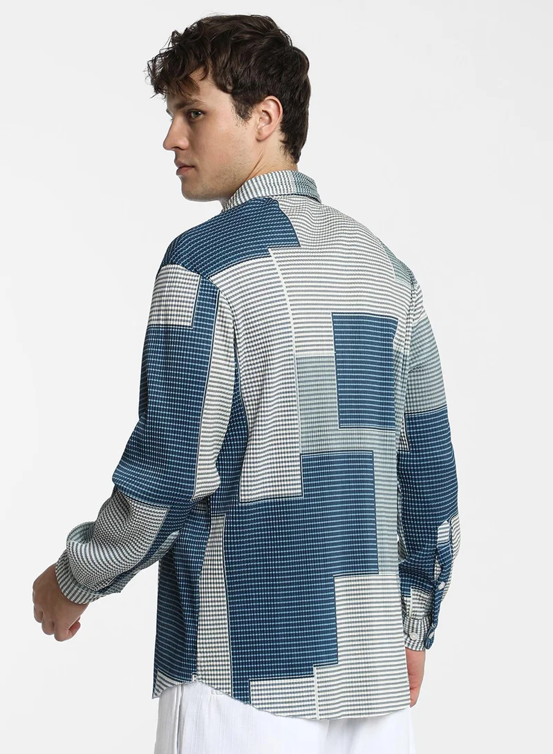 Campus Sutra Men's Cloud Grey & Lapis Blue Retro-Pleat Shirt