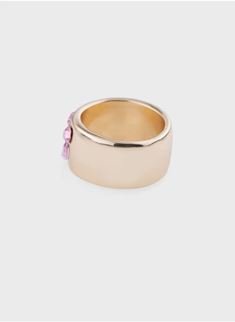 ايلا ليمتد اديشن Embedded Stone Ring