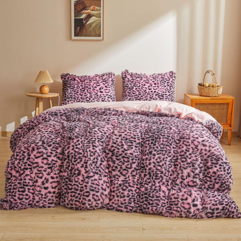 XeGe Cheetah Print Fluffy Faux Fur Duvet Cover Set, 3 Pieces Soft Plush Shaggy Fuzzy Bedding Set(1 Faux Fur Leopard Print Comforter Cover + 2 Furry Pillowcases), Zipper Closure(Queen, Black and Pink) - Image 1