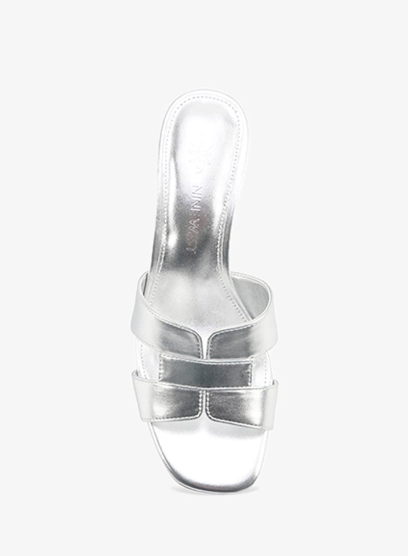 ناين ويست صنادل بكعب متوسط وأشرطة متعددة - Image 4