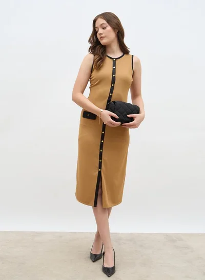 Styli Styli Women Beige Contrast Trim Sleeveless Sheath Midi Dress with Button Front