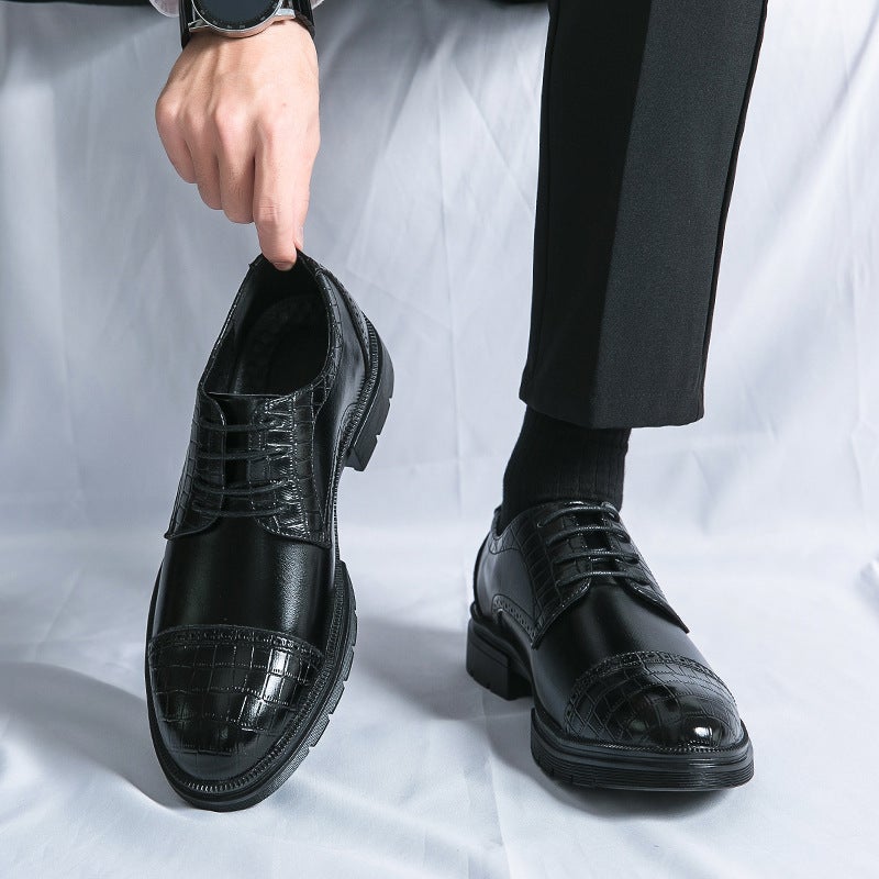 Plus Size Business Dress Shoes Men'S 38-46 Size Lace-Up Embossed Three-Connector Men'S Shoes Fashionable Fashion Wedding Shoes - Image 4