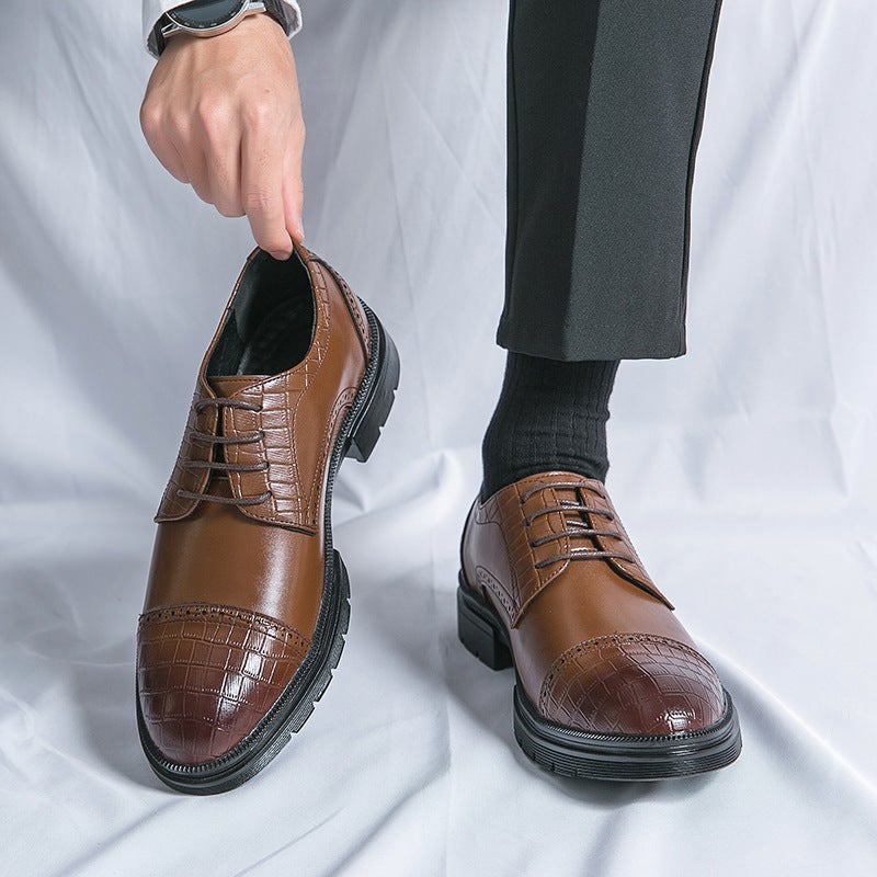 Plus Size Business Dress Shoes Men'S 38-46 Size Lace-Up Embossed Three-Connector Men'S Shoes Fashionable Fashion Wedding Shoes - Image 3