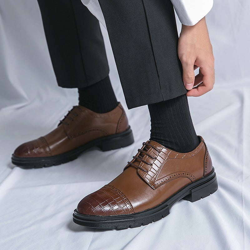 Plus Size Business Dress Shoes Men'S 38-46 Size Lace-Up Embossed Three-Connector Men'S Shoes Fashionable Fashion Wedding Shoes - Image 2