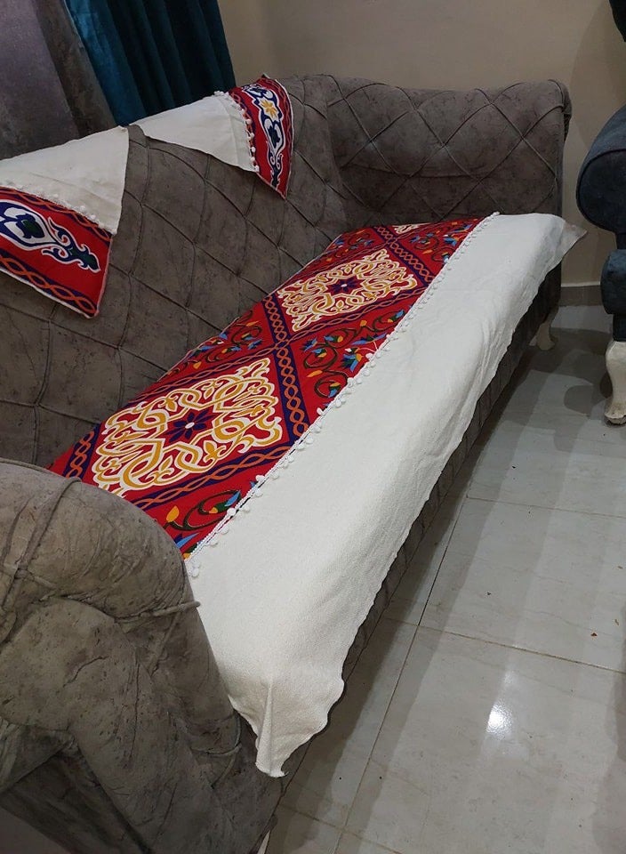 بياضات انتريه اطقم رمضان كنب10 قطع دك مع خياميه كتان متاحه  الطقم مكون من كنبه كبيره 2*90 كنبه صغيره 150*90 2كرسي 75*75 6مناديل لايد الكنبه - Image 1