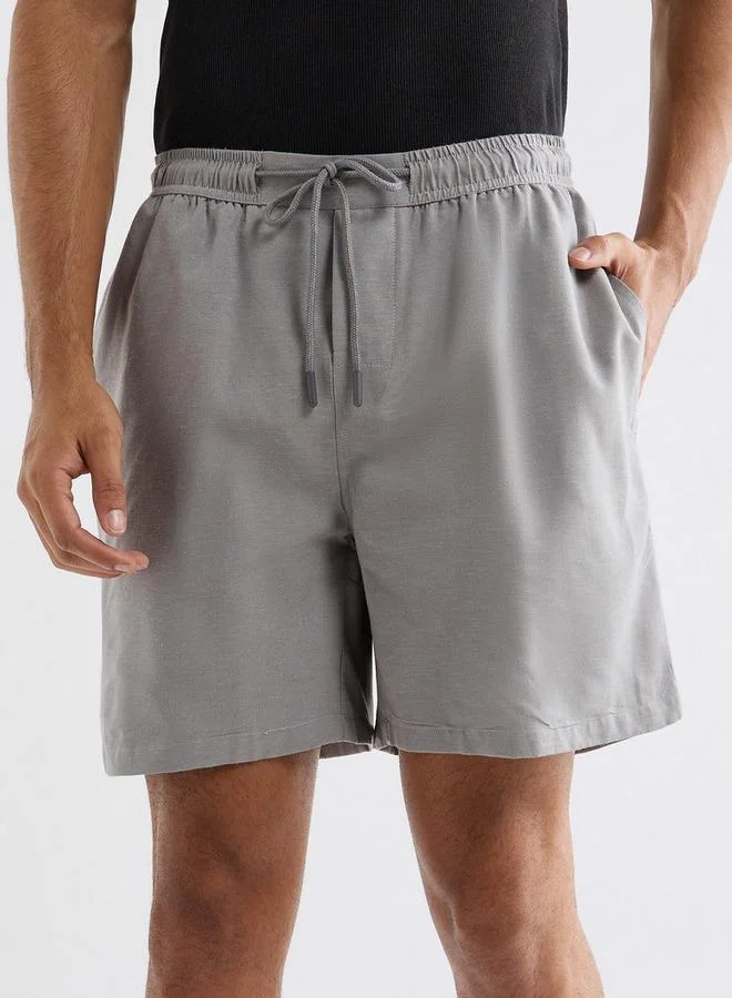 سبلاش فيڤ شورت سادة بخصر مرن ورباط وجيوب