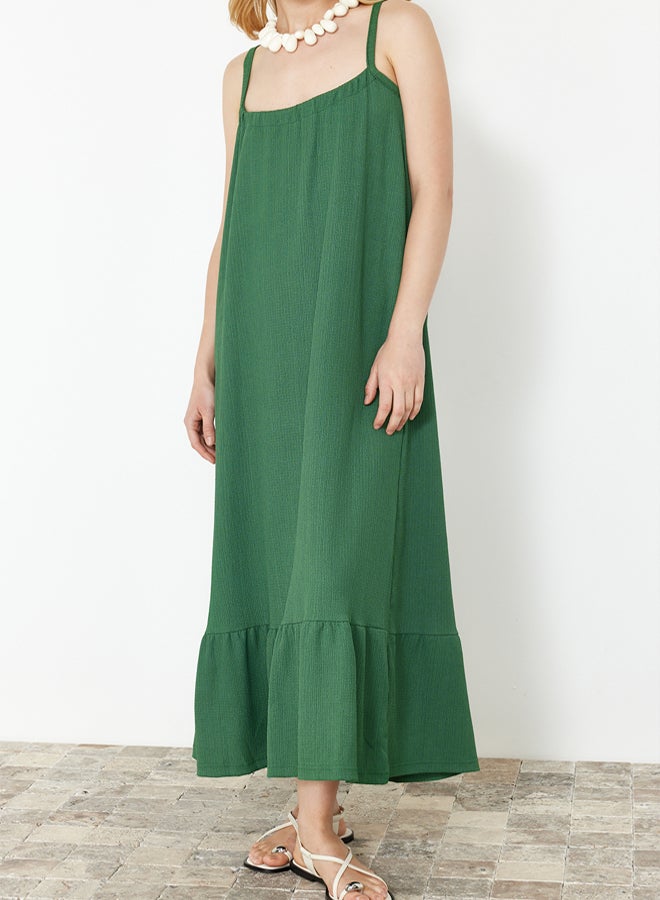 trendyol Green Straight Back Detailed Strappy Wrapped/Textured Maxi Knitted Dress - Image 4