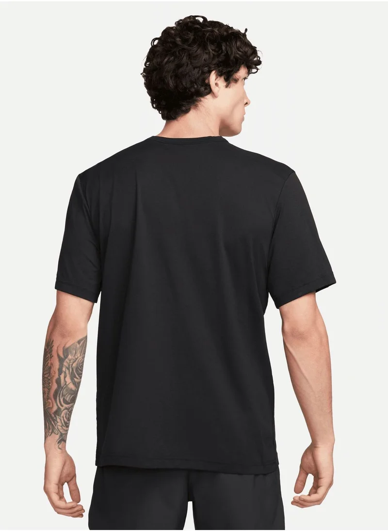 Nike Dri-Fit Track Club Hyverse T-Shirt