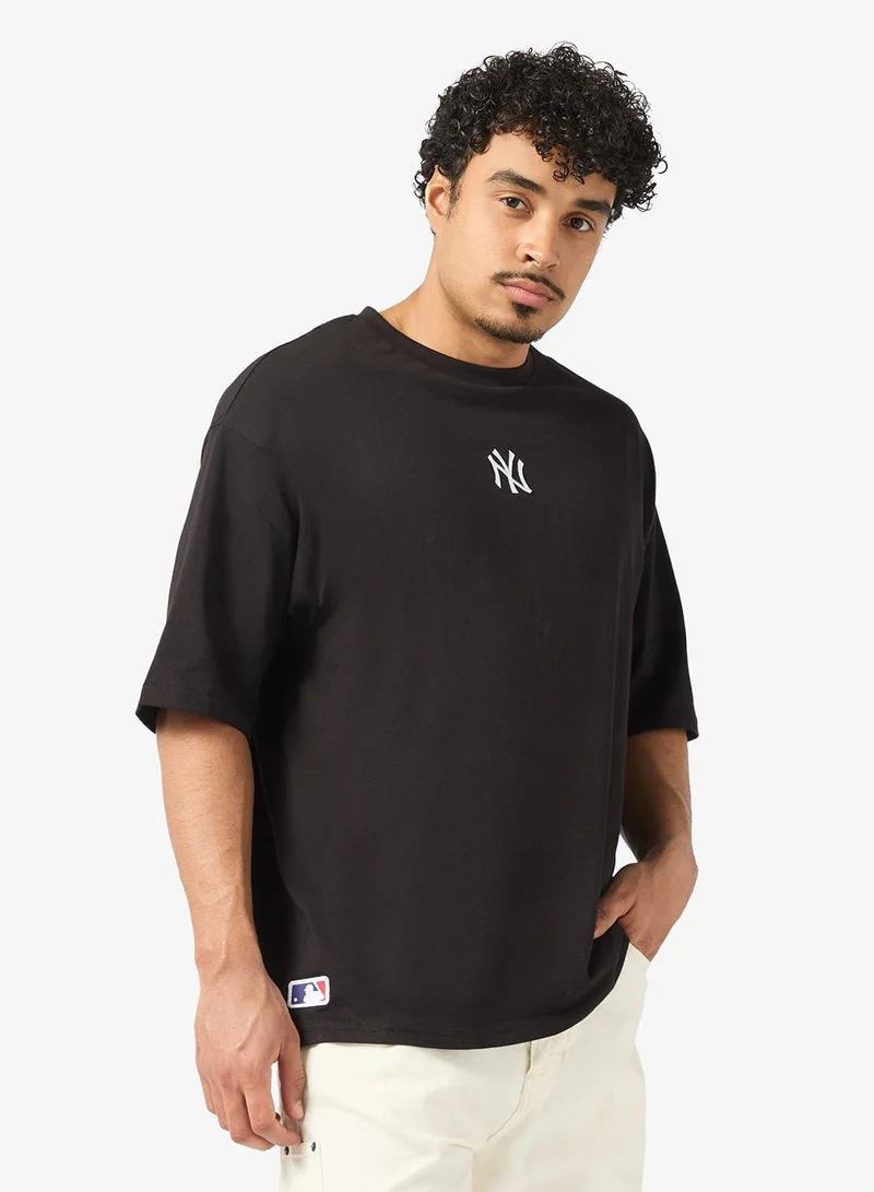 NEW ERA MLB League Essential Midi Oversized New York Yankees T-Shirt