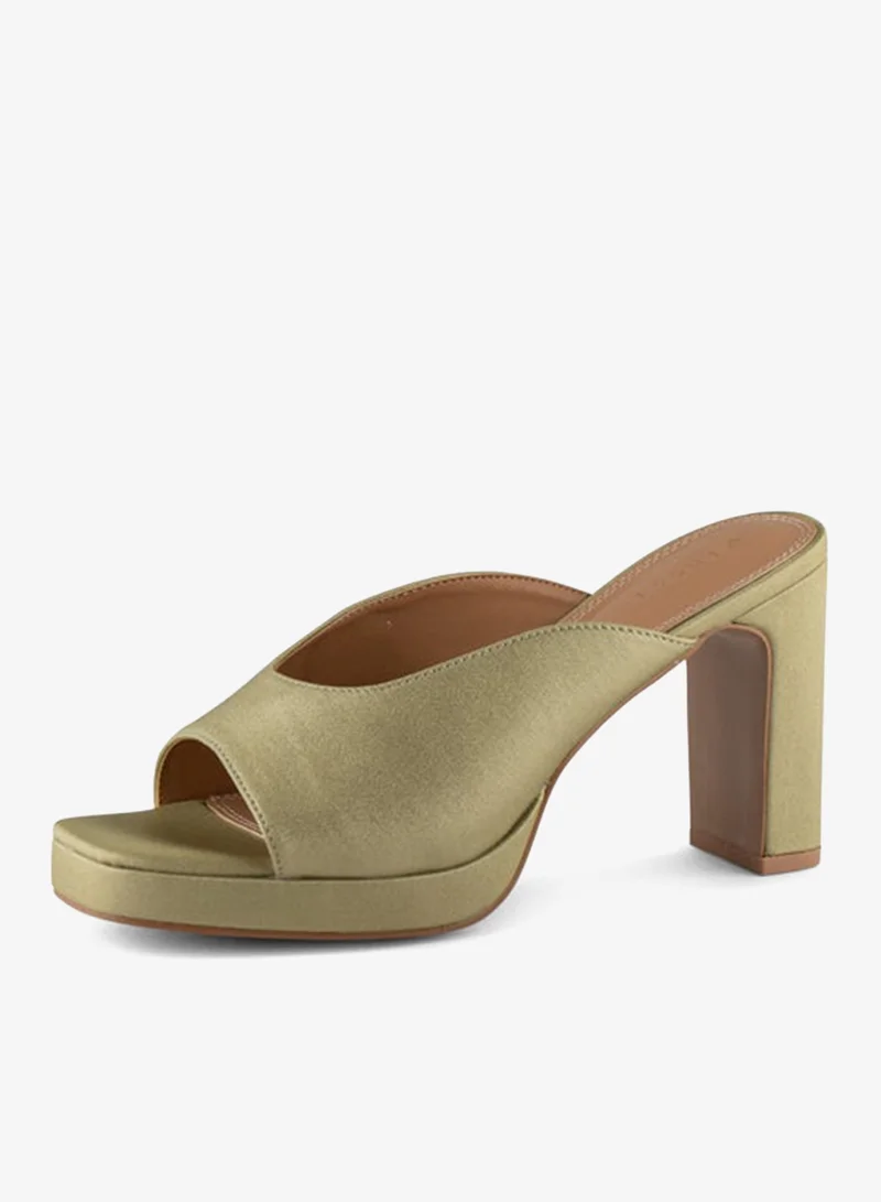 فينتشي صنادل نسائية ذات حزام واحد بكعب عال