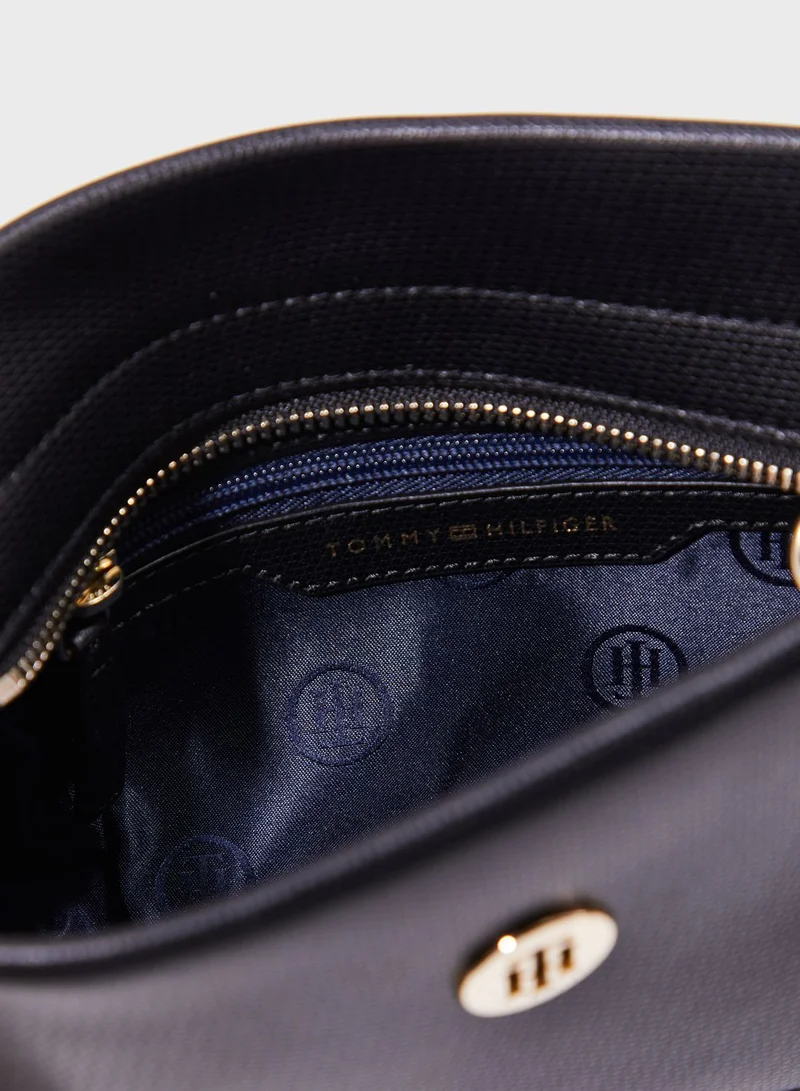 TOMMY HILFIGER Effortless Saffiano Crossbody