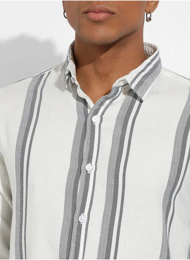كامبوس سوترا Slim Collar Striped Regular Fit Shirt by Styli