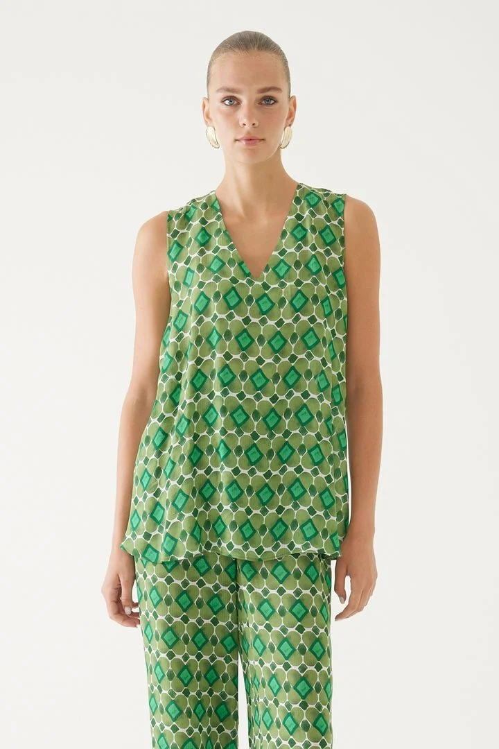 EXQUISE Green V-Neck Blouse