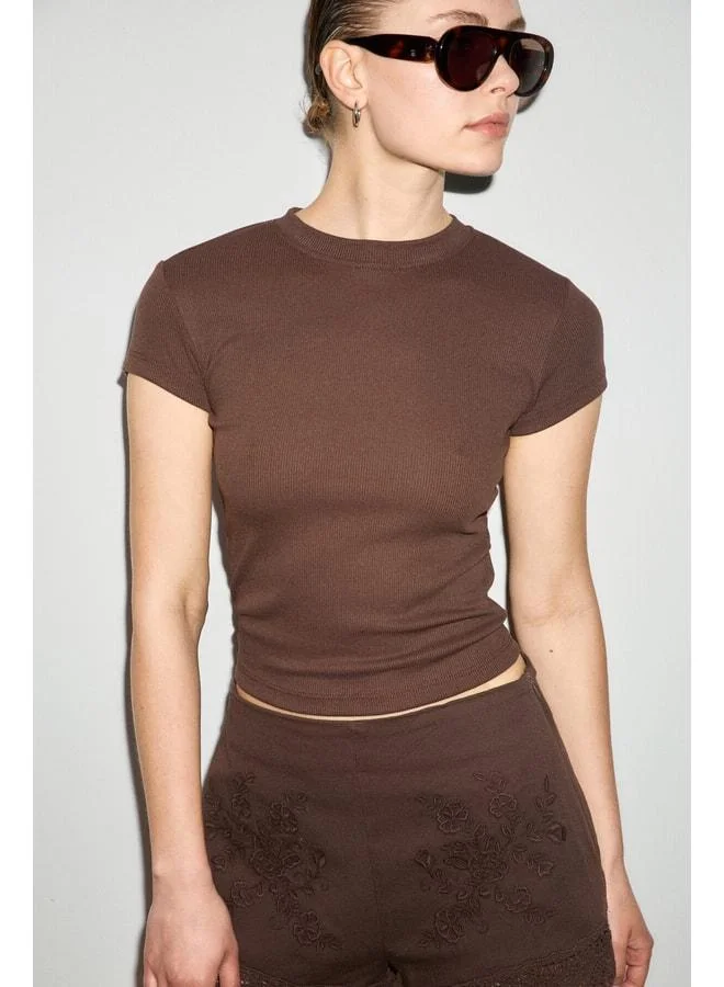GRIMELANGE GLOOM Women's Soft and Stretchy Fabric Bike-Collar Crop Brown T-Shirt.