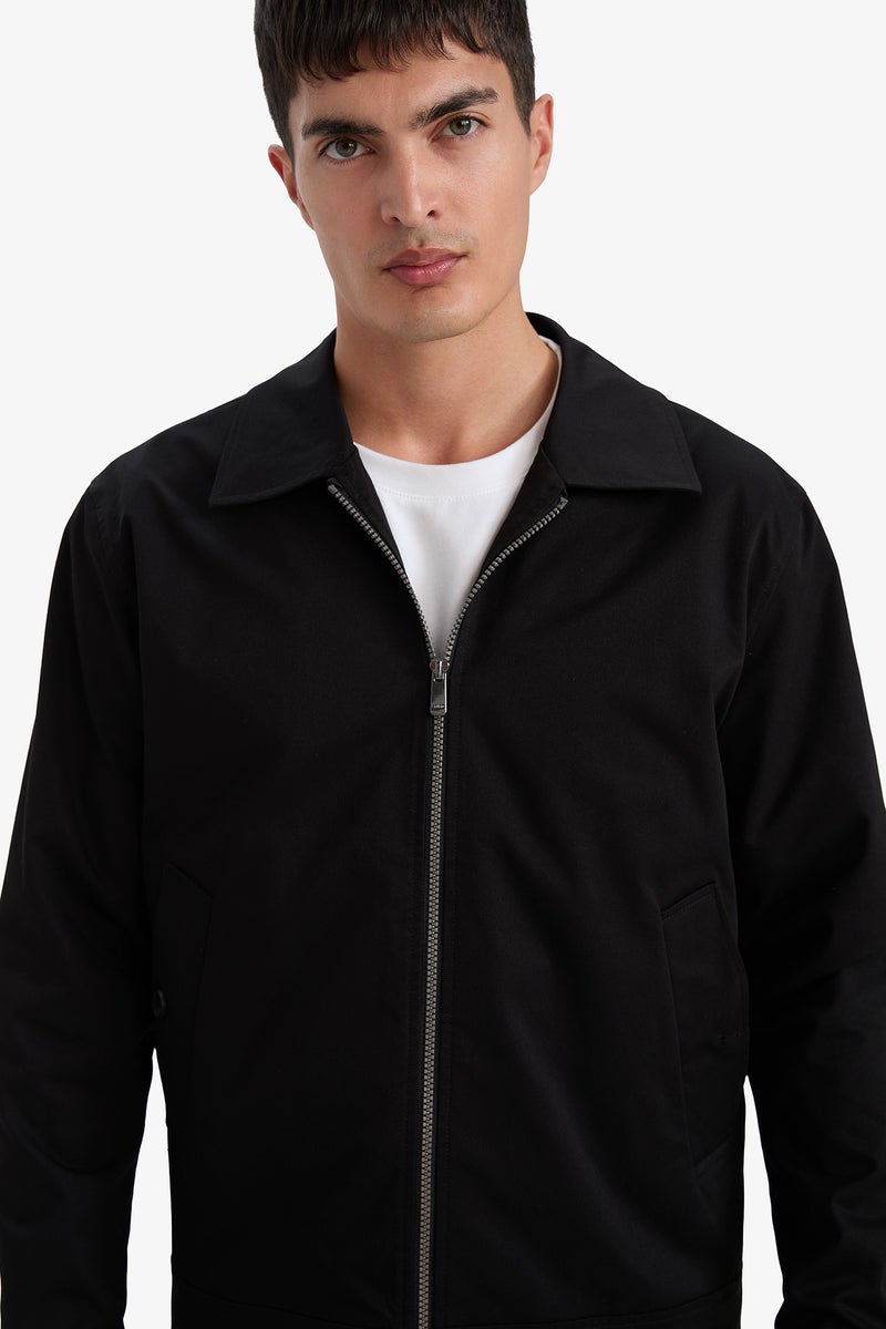 ديفاكتو جاكيت بامب قصة عادية بياقة بولو مبطن - Image 5