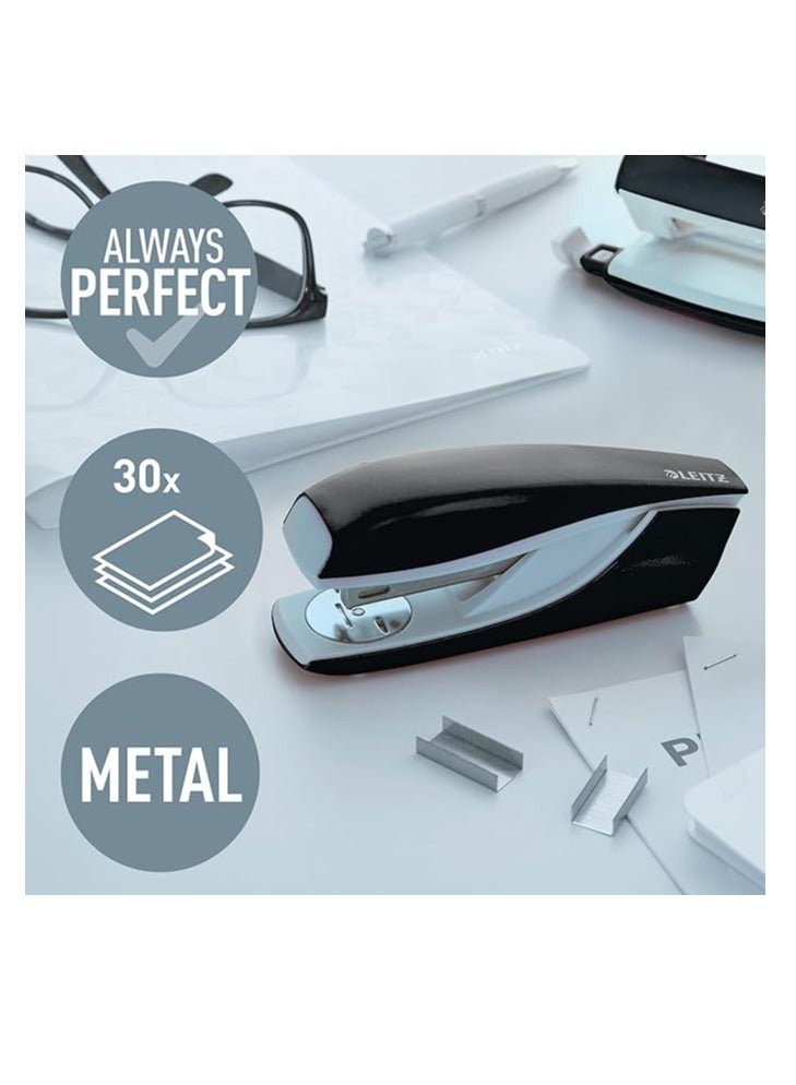 LEITZ مُدبِّس لايتز، سعة 30 ورقة، هيكل معدني مريح، يشمل دبابيس، مجموعة WOW، 55021001 - وردي - Image 2