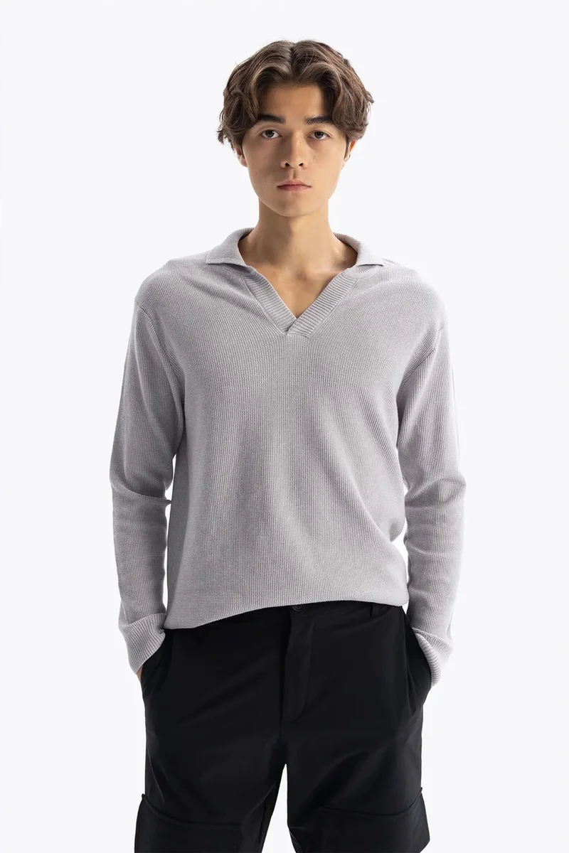 GIESTO V-Neck Ribbed Knit Sweatshirt
