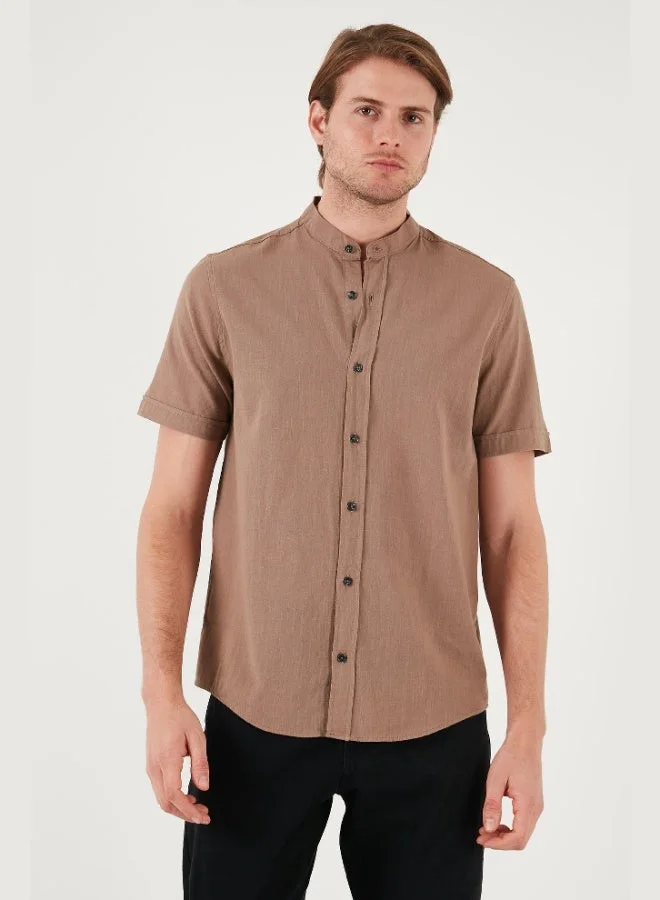 بوراتي قميص رجالي بياقة واقفة وأكمام قصيرة من القطن والكتان من بوراتي