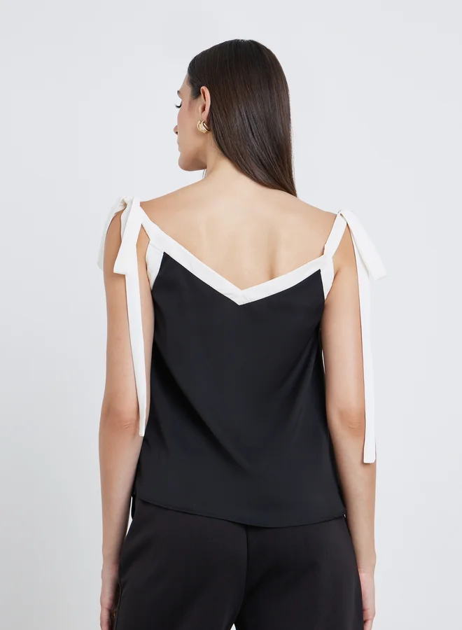 Styli Styli Black Contrast Trim Strappy Cami Top
