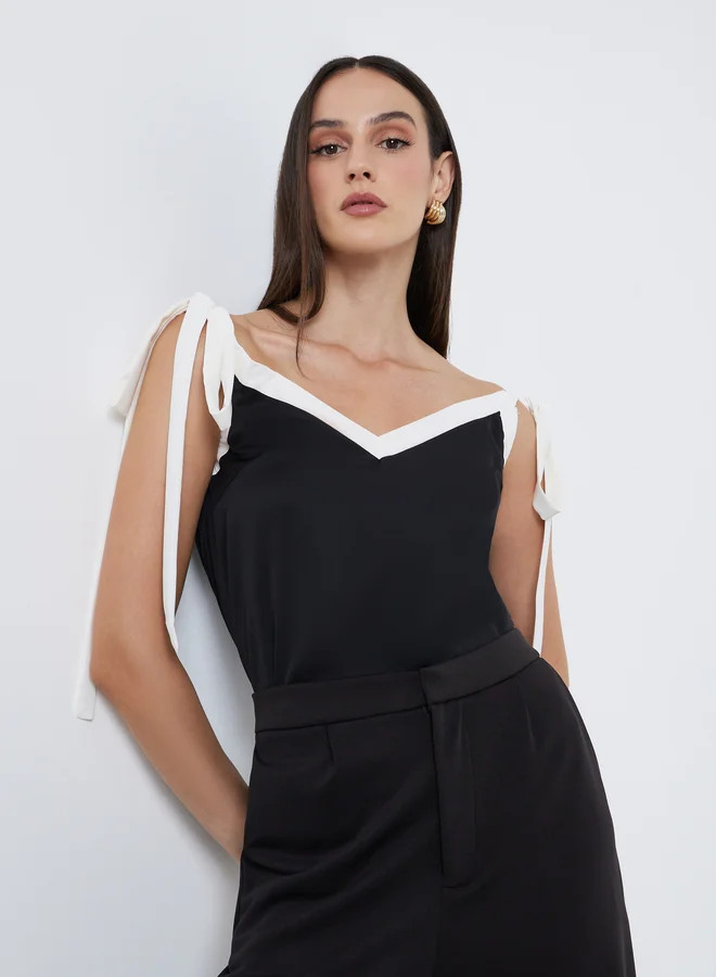 Styli Styli Black Contrast Trim Strappy Cami Top