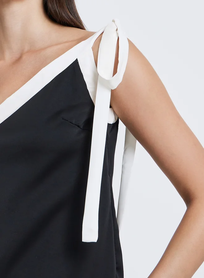 Styli Styli Black Contrast Trim Strappy Cami Top