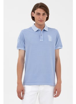 U.S. Polo Assn. تي شيرت رجالي بأكمام قصيرة بقصة متوسطة من بول أسي. لون أزرق رقم 1573851  - Image 1