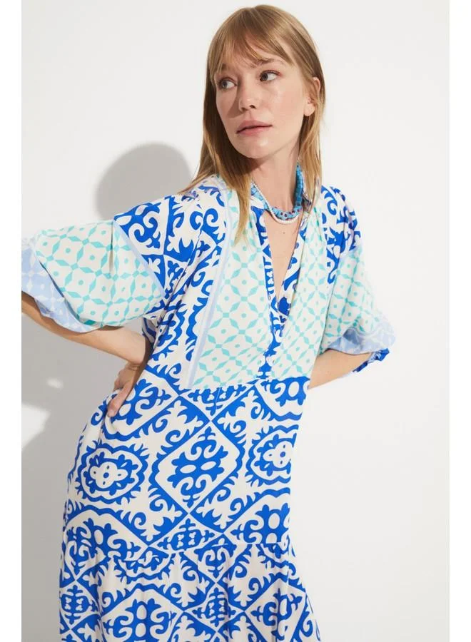 JUNE June Women's Patterned Relaxed Fit V-Neck Maxi Dress