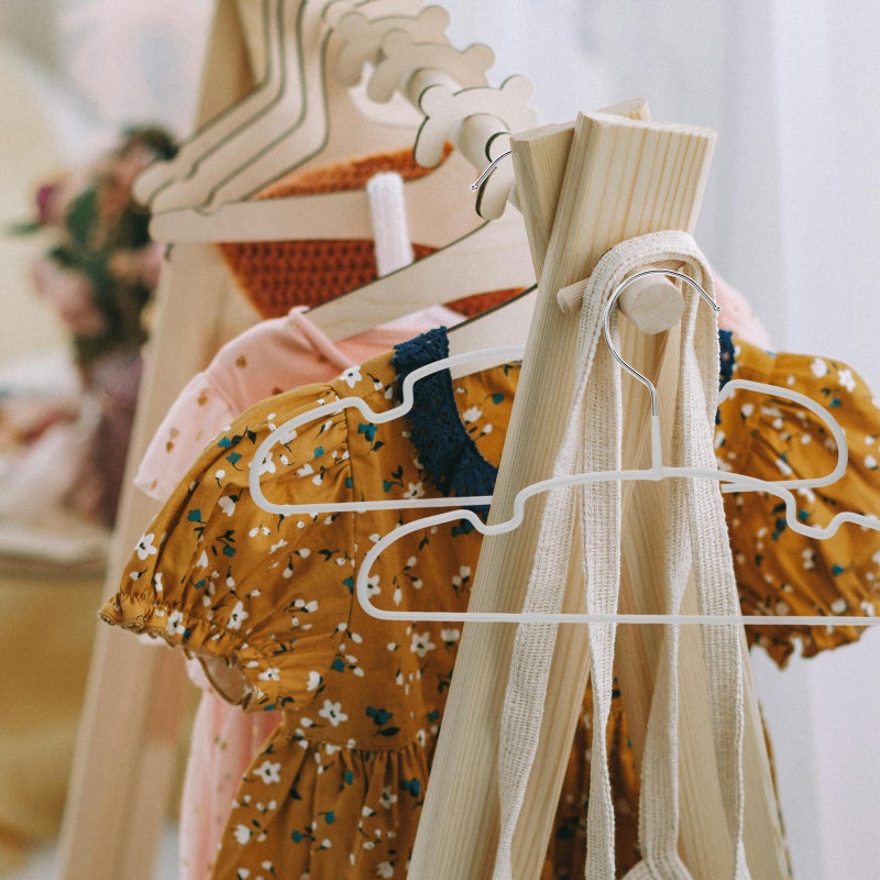 🧸 طقم شماعات أنيقة وعملية لحفظ ملابس الأطفال بأمان - Image 2