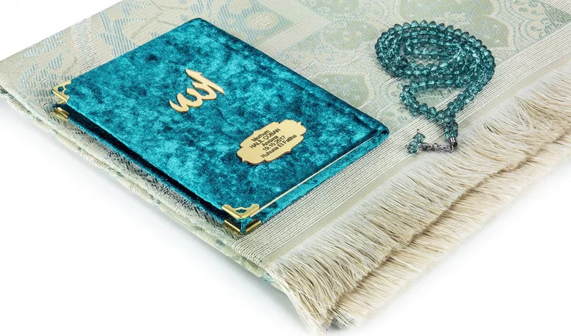 ايهفان Ihvan Velvet Covered Yasin Book with Personalized Name Plate + Prayer Rug + Prayer Beads - Petrol Blue