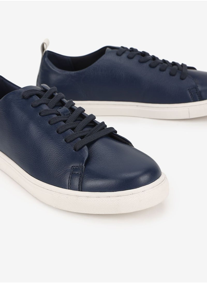 Hush Puppies - Closed-Toe Shoes - Image 1
