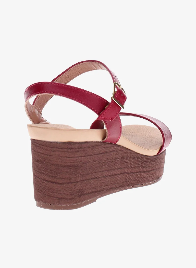 Beira Rio Cherry Beira Rio Women’s Flat Sandals with Back Strap – Secure Fit and Lightweight Daily Wear for Women | Best Price UAE