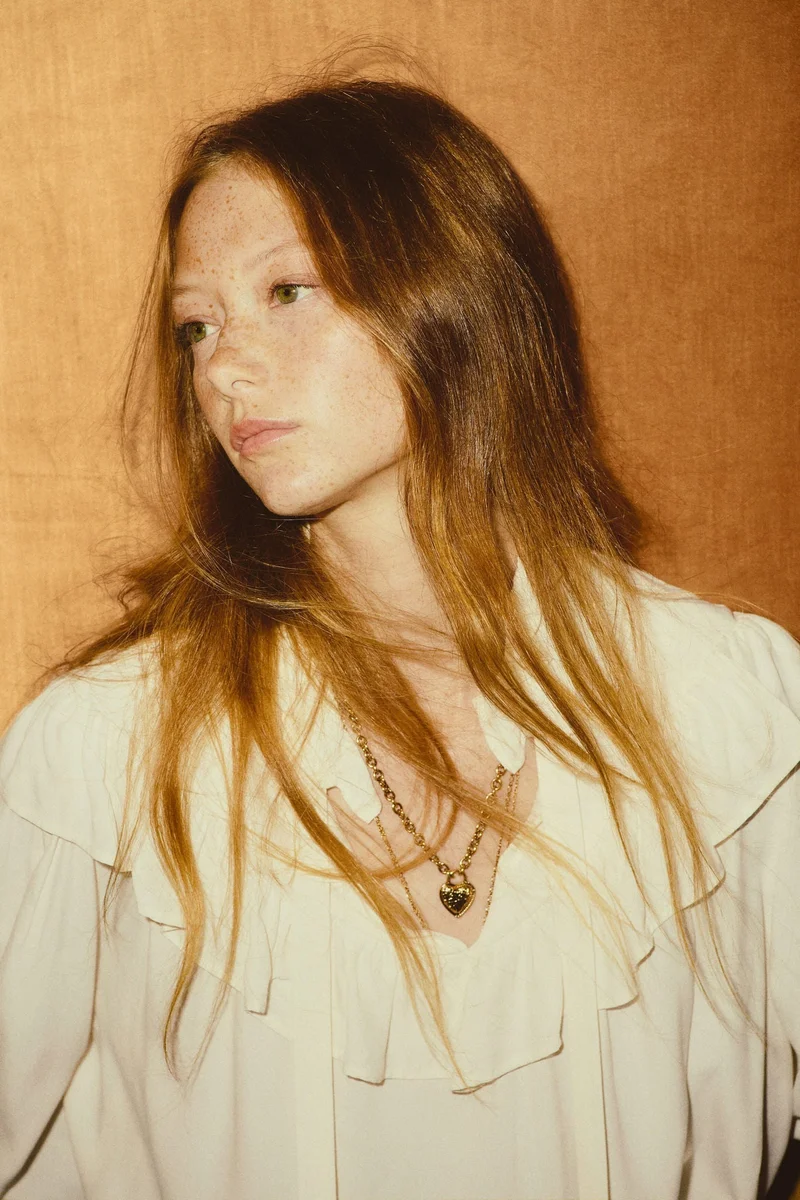 اتش اند ام Frill-trimmed blouse