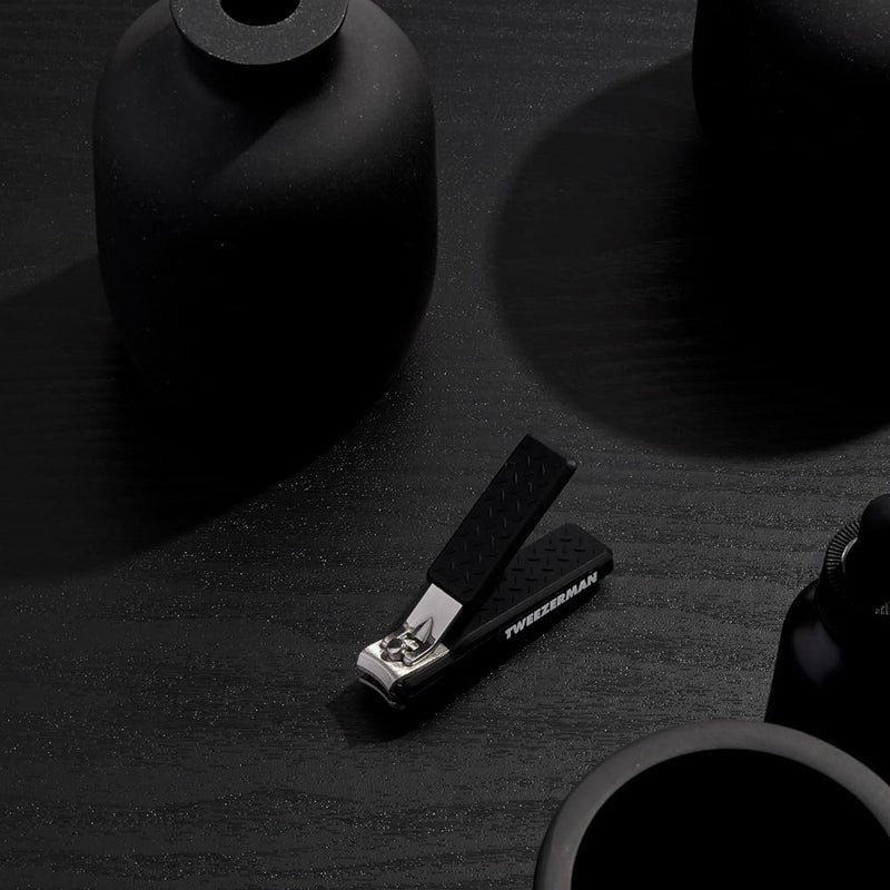 Tweezerman Precision Grip Fingernail Clipper, Black - Image 4