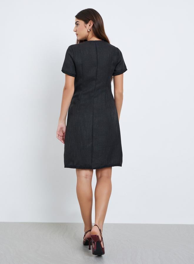 ستايلي فستان بطول الركبة بمظهر تويد - Image 4