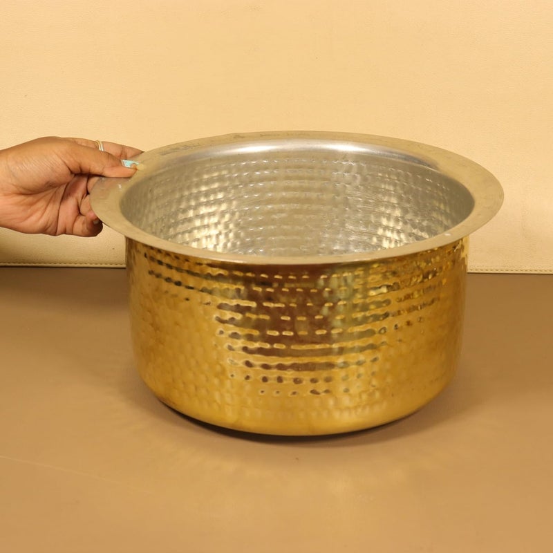 Putrika Brass Utensil Hammered Vadi Chatti with TIN coatingTopeKitchenWarecookwareBrass PathiramPatilasTapeliPeetalSarva SattiBhagoni SetHammered Vadi Chatti Size 9 - Image 3