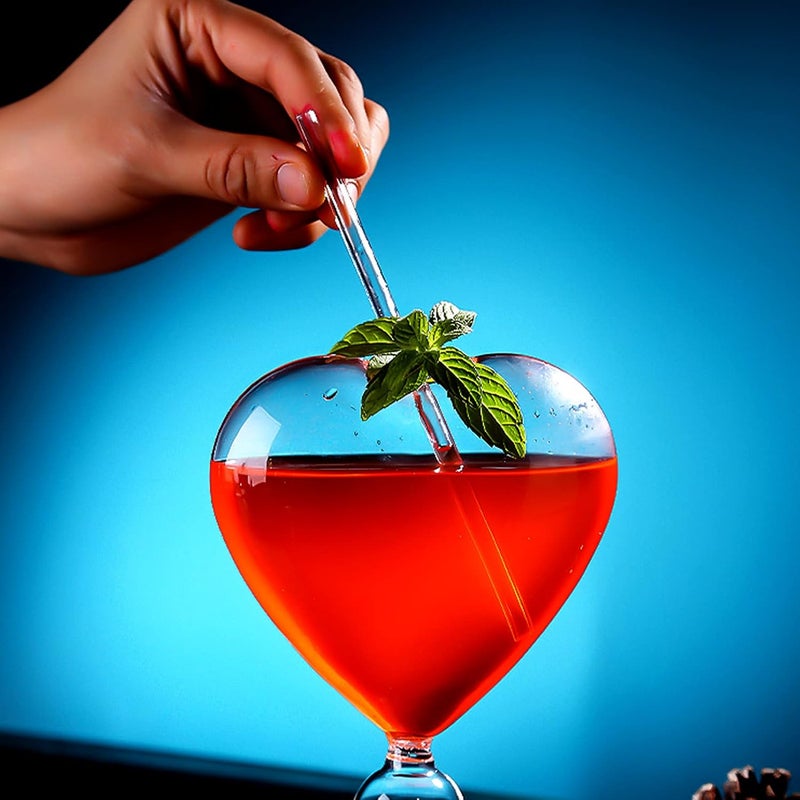 Alipis Heartshaped Cocktail Glasses Clear Wine Glasses Beverage Juice Glass 8 Ounce Barware Glassware with Straws for Party Wedding 2Pcs - Image 4