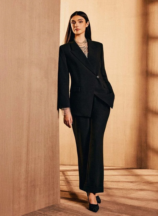 ايكونيك Iconic Oversized Blazer with Button Closure