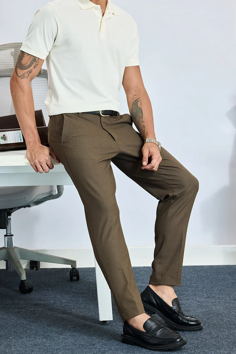 SNITCH بنطلون ضيق بقصة نحيفة وتصميم ذاتي مطاطي