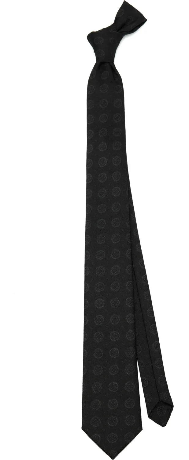 Tudors Classic Patterned Black Tie with Pocket Handkerchief
