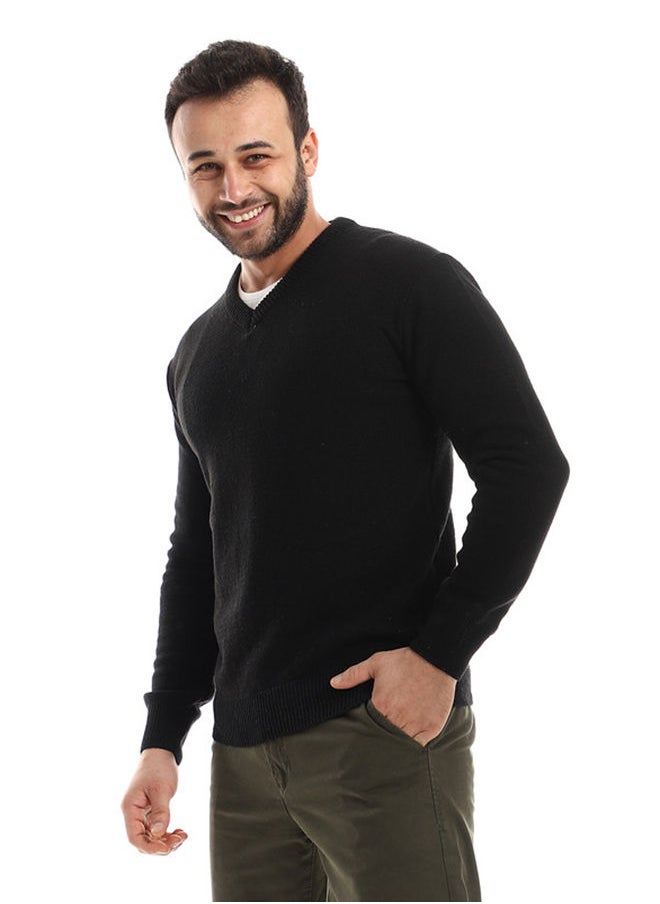Andora بلوفر أسود محبوك بفتحة رقبة على شكل حرف V  - Image 3