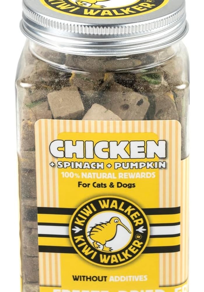 KIWI WALKER Freeze Dried Chicken, Spinach & Pumpkin Treats for Cats & Dogs - 100g - Image 1