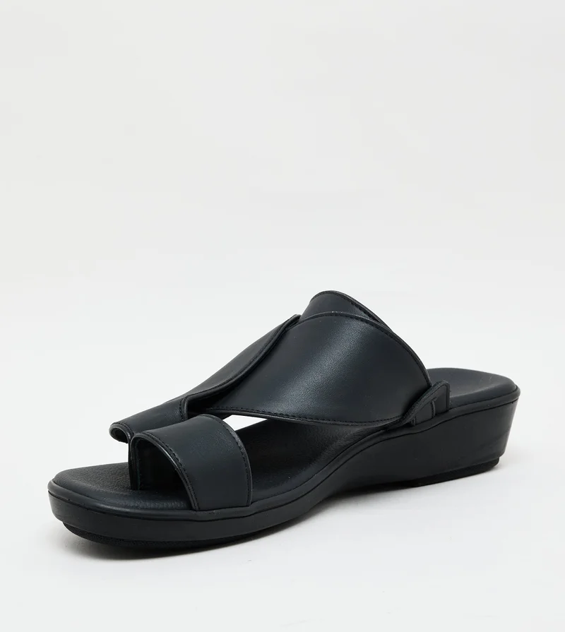 STEVE MADDEN  Omani Sandal Black Men's Sandals for Men | Best Price UAE