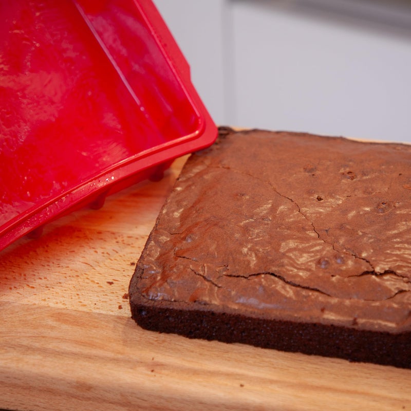 NuWave Silicone Baking Kit with 8x8-inch Baking Pan, Removable Divider Insert & Reusable Cupcake Liners,Gray/Red - Image 5