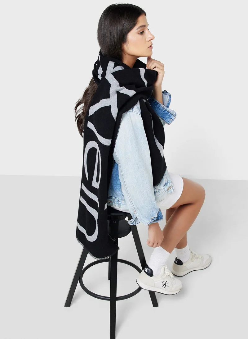 Calvin Klein Jeans Fringes 2-Tones Wool Blend Scarf