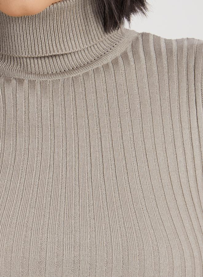Styli Fitted Regular Length Sleeveless Turtle Neck Sweater - Image 3