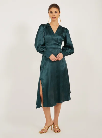 Styli Styli Textured Long Sleeves Pleated A-Line Midi Dress