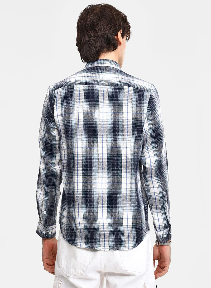 كامبوس سوترا Men's Navy Blue & Ivory White Ombre Buffalo Check Shirt