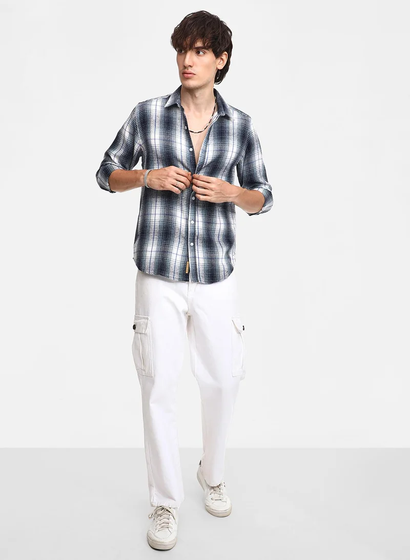كامبوس سوترا Men's Navy Blue & Ivory White Ombre Buffalo Check Shirt